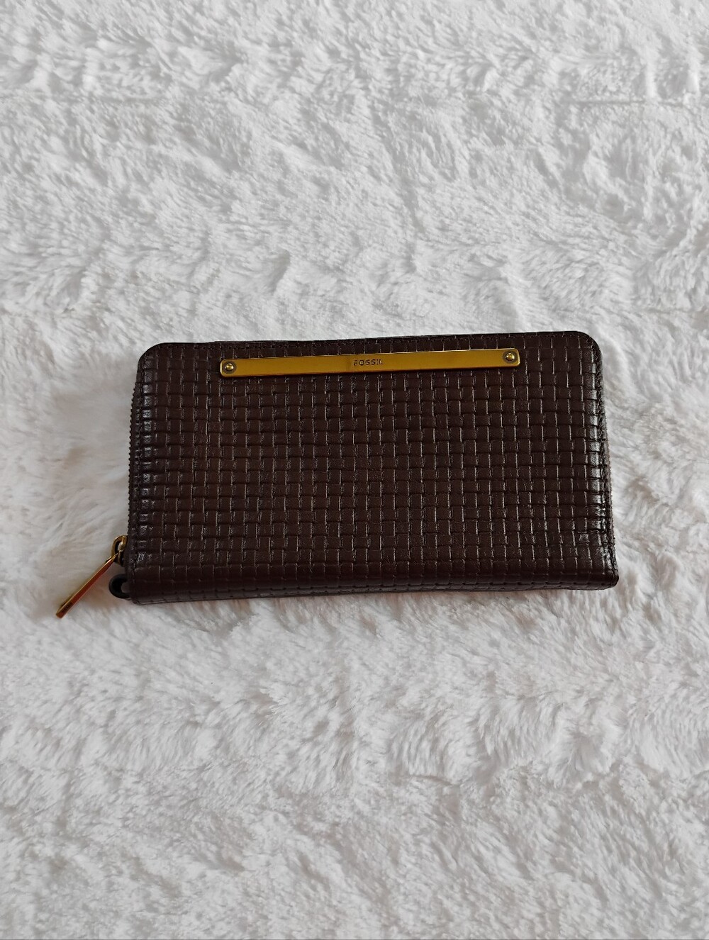 NWOT Fossil Brown Leather Weave Texture Wristlet Wallet